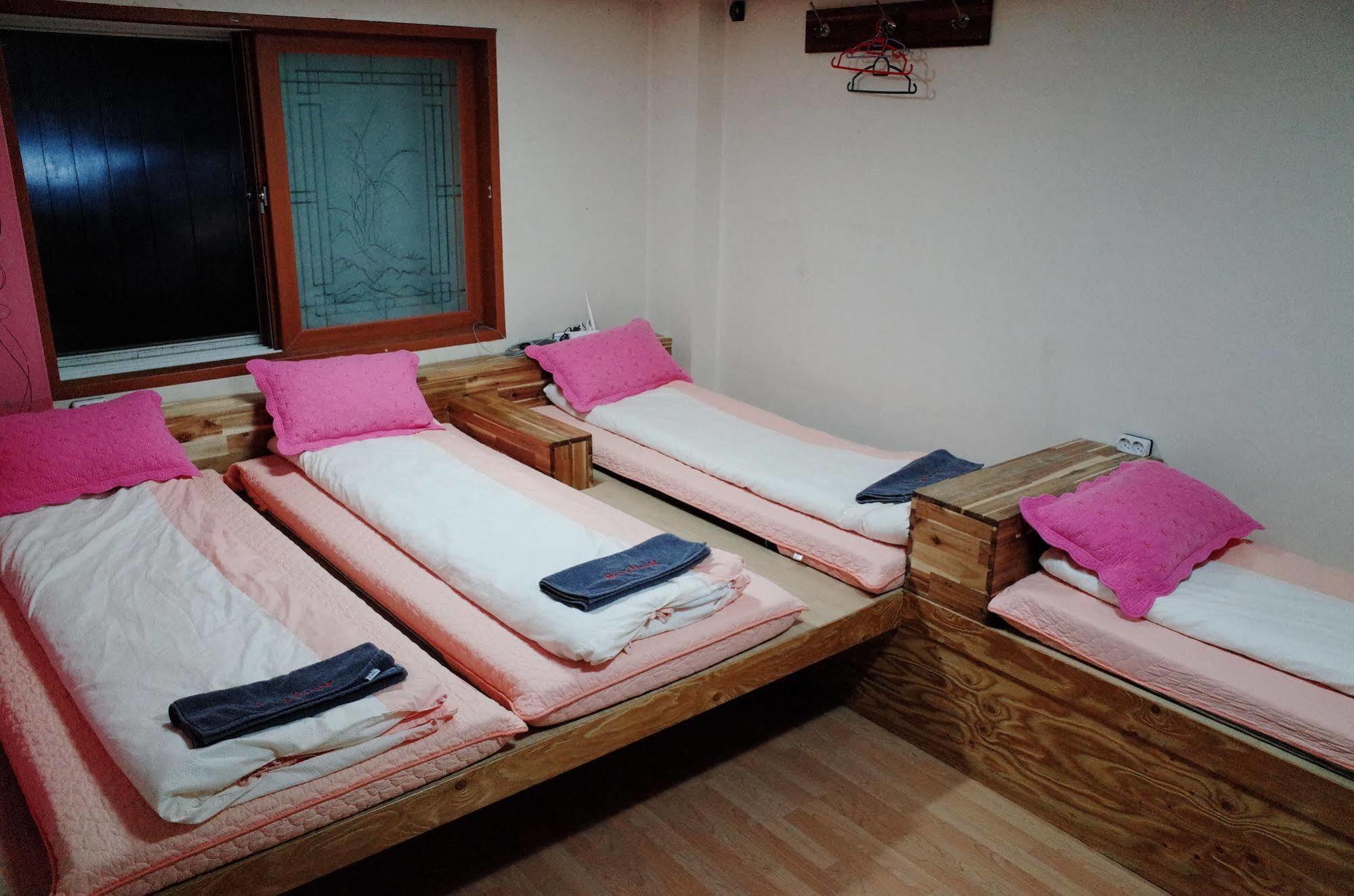 بيت شباب Bong Backpackers سيول المظهر الخارجي الصورة